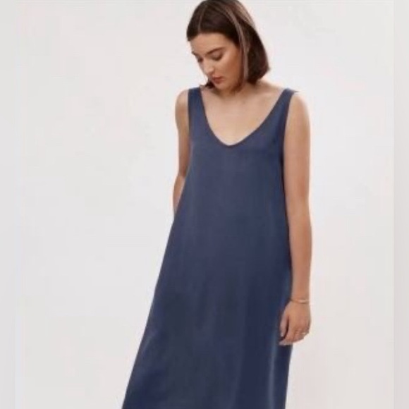 Medium Amanda Moss Joni Dress - Picture 5 of 5